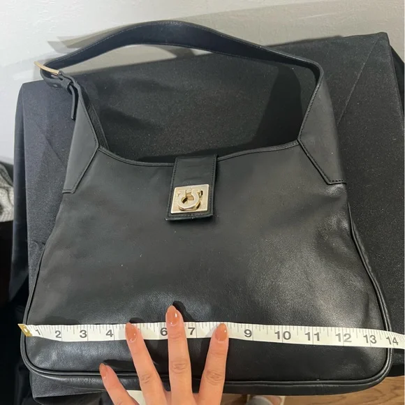 Vintage Salvatore Ferragamo bag - Picture 7 of 8